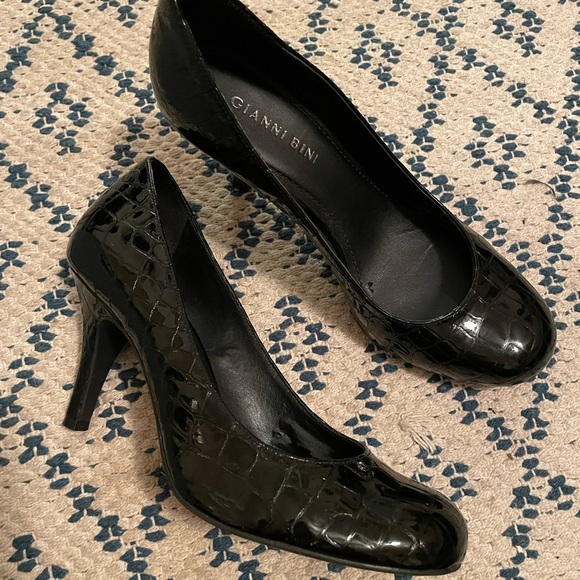 ANTONIO MELANI Shoes Antonio Melani Pumps Worn Only A Few Times